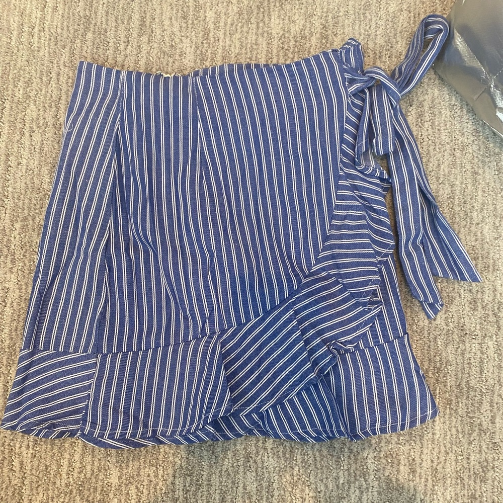 Blue and white side tie wrap skirt